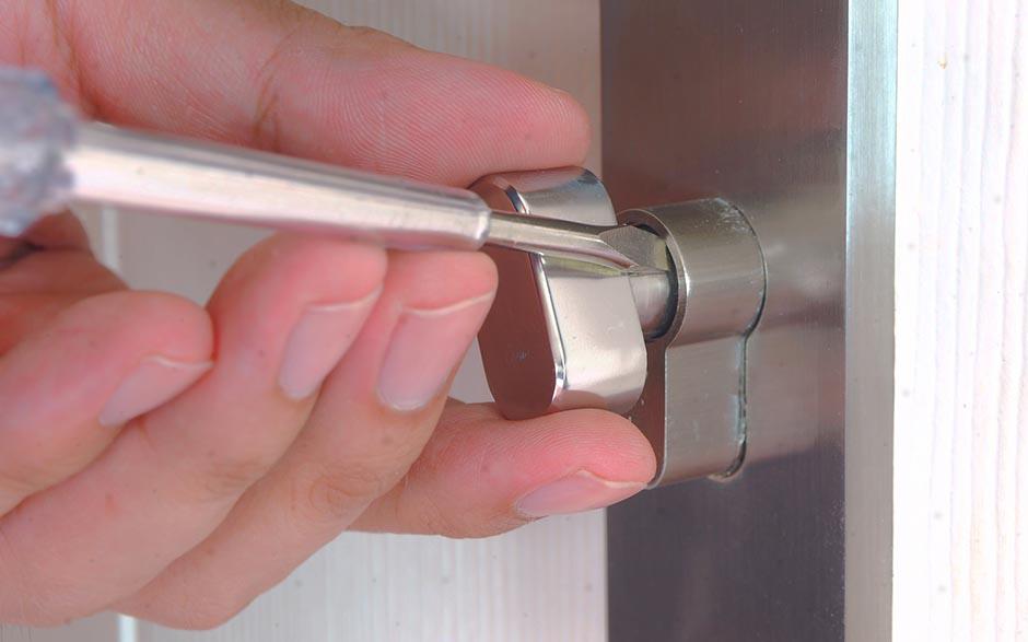 ouverture de porte claquée serrurier Ferrières-en-Brie